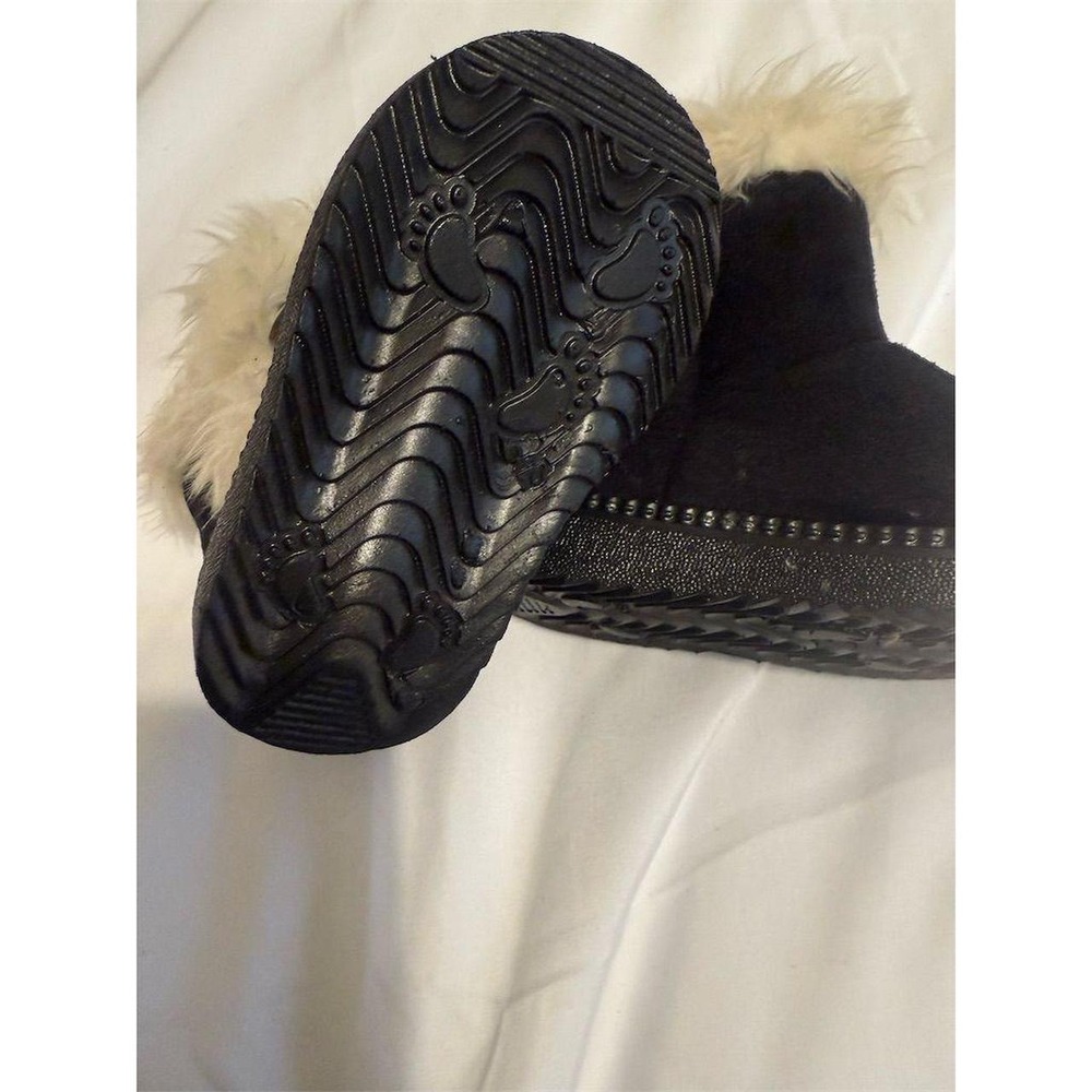 Infant size 4 black boot white faux fur - Picture 4 of 7